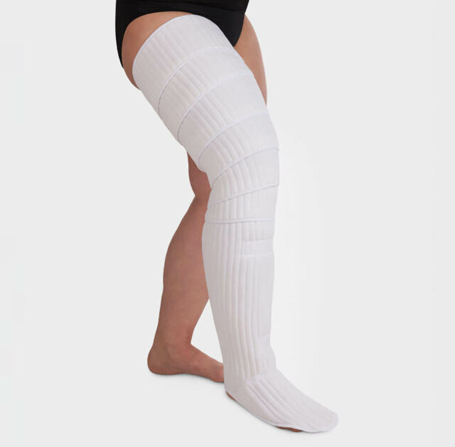 Soft Compress Bandagehilfe am Bein